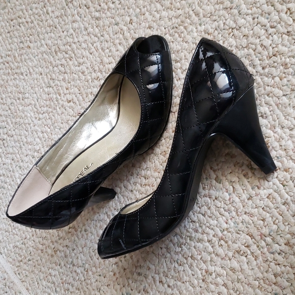 X-APPEALl,"Buttercup" black, size 6 - Picture 2 of 4